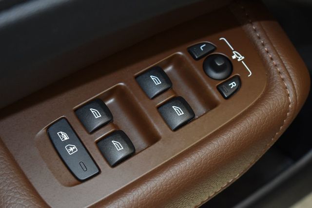 2021 Volvo XC60 T5 AWD Momentum - 22913699 - 11