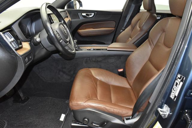 2021 Volvo XC60 T5 AWD Momentum - 22913699 - 13