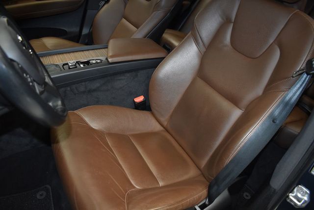 2021 Volvo XC60 T5 AWD Momentum - 22913699 - 14