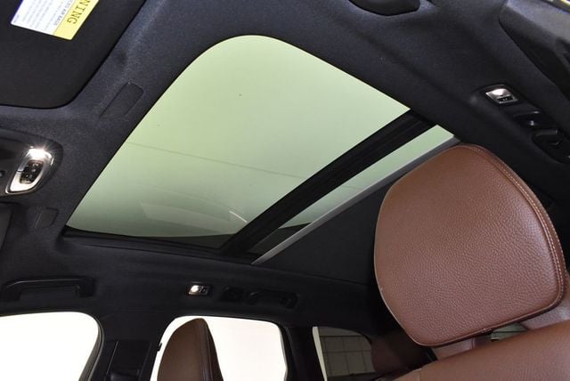 2021 Volvo XC60 T5 AWD Momentum - 22913699 - 21