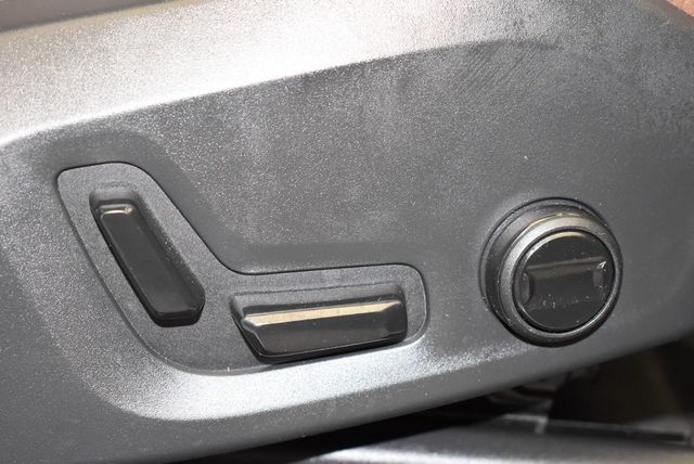 2021 Volvo XC60 T5 AWD Momentum - 22913699 - 25