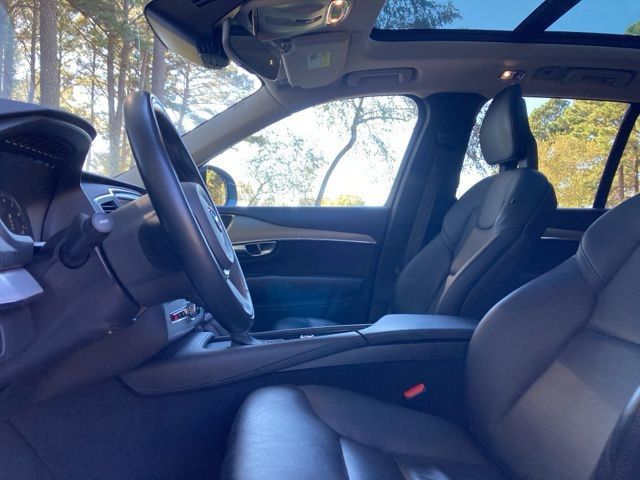 2021 Volvo XC90 T5 FWD Momentum 7P - 22932119 - 19