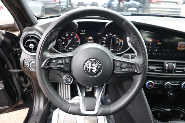 2022 Alfa Romeo Giulia AWD - 22939972 - 12