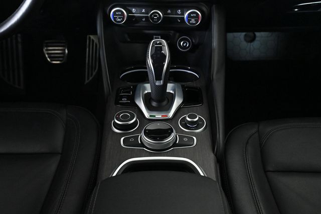 2022 Alfa Romeo Giulia Ti - 22899639 - 13