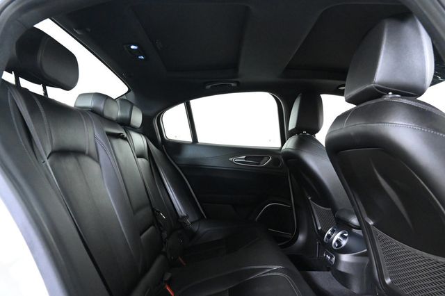 2022 Alfa Romeo Giulia Ti - 22899639 - 16
