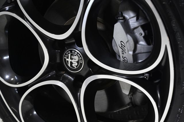 2022 Alfa Romeo Giulia Ti - 22899639 - 21