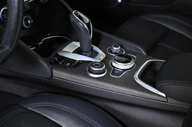 2022 Alfa Romeo Giulia Ti - 22899639 - 23