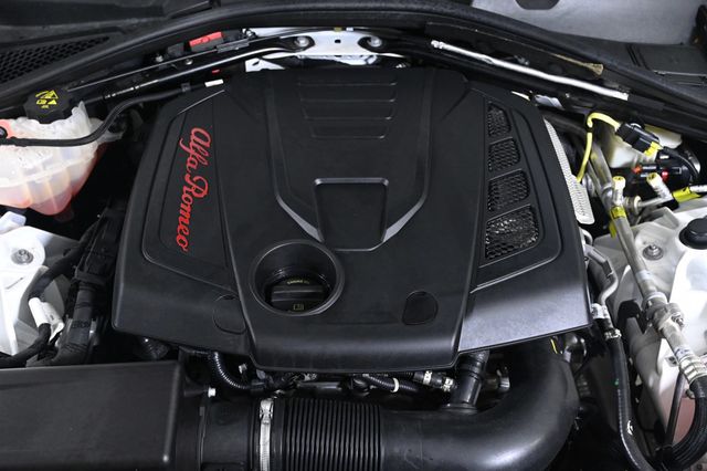 2022 Alfa Romeo Giulia Ti - 22899639 - 25