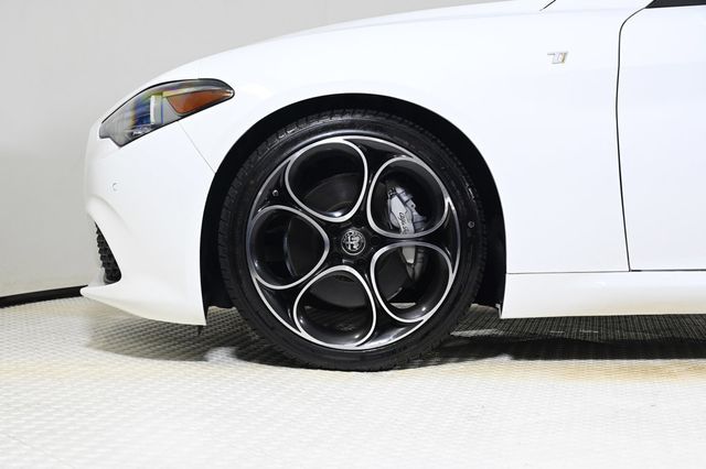 2022 Alfa Romeo Giulia Ti - 22899639 - 26