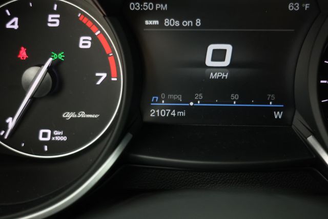 2022 Alfa Romeo Stelvio Sprint AWD with 19'' Sport 5-Hole Aluminum Wheels - 22939505 - 10