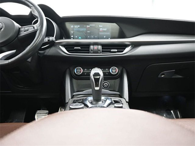 2022 Alfa Romeo Stelvio Ti - 22930365 - 18