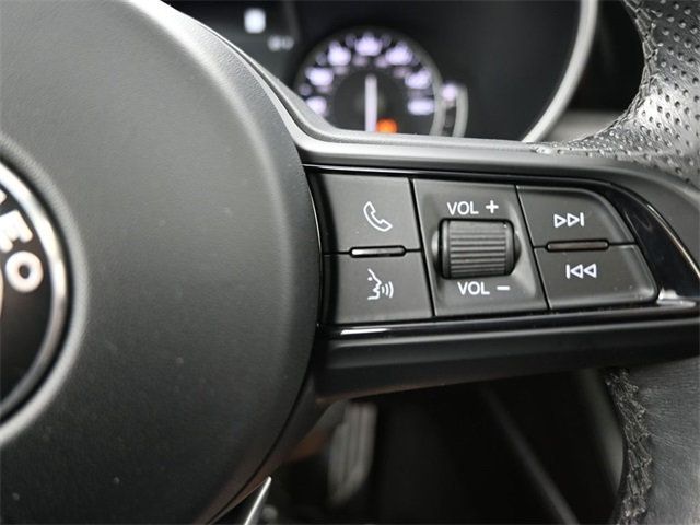 2022 Alfa Romeo Stelvio Ti - 22930365 - 28