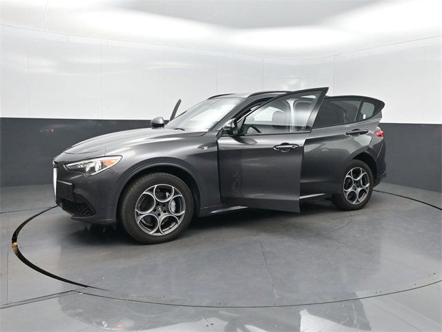 2022 Alfa Romeo Stelvio Ti - 22930365 - 39