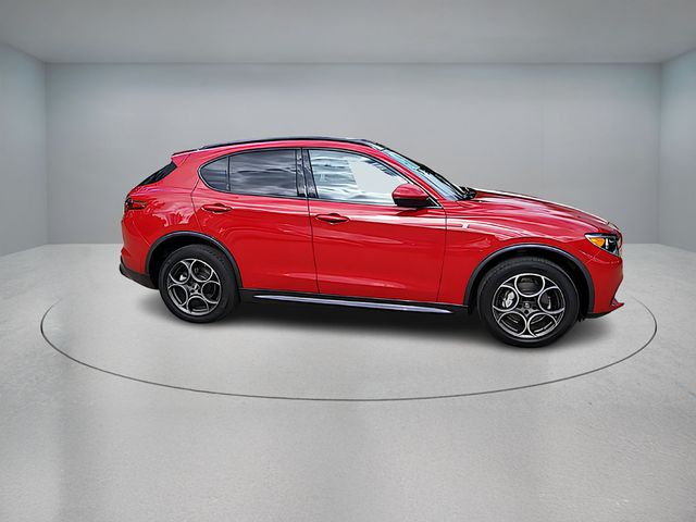 2022 Alfa Romeo Stelvio Ti AWD - 22934208 - 4