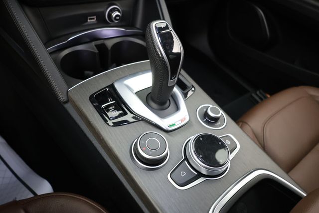2022 Alfa Romeo Stelvio Ti AWD with CHOCOLATE SEATS - 22938583 - 13