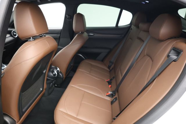 2022 Alfa Romeo Stelvio Ti AWD with CHOCOLATE SEATS - 22938583 - 18