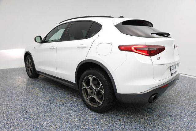 2022 Alfa Romeo Stelvio Ti AWD with CHOCOLATE SEATS - 22938583 - 4