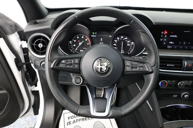 2022 Alfa Romeo Stelvio Ti AWD with Gloss-Red Calipers - 22938548 - 9