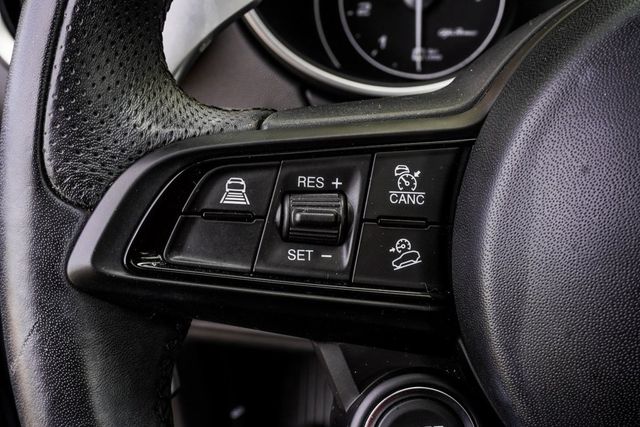 2022 Alfa Romeo Stelvio Veloce - 22917907 - 19