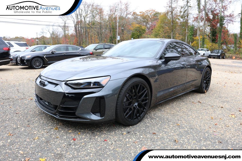 2022 Audi e-tron GT Prestige quattro - 22939880 | Video 1