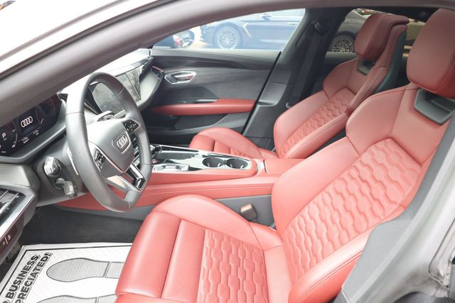 2022 Audi e-tron GT Prestige quattro - 22939880 - 19