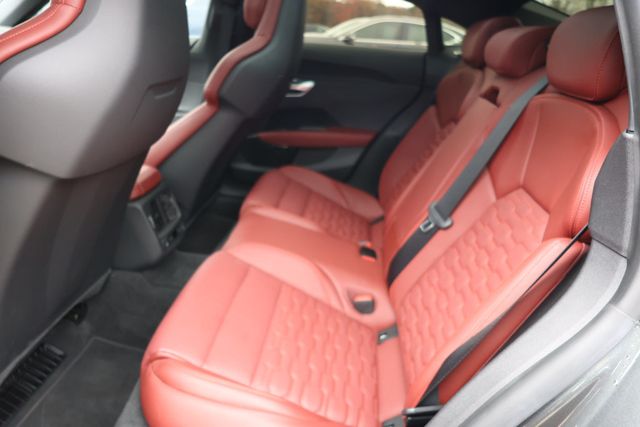 2022 Audi e-tron GT Prestige quattro - 22939880 - 20