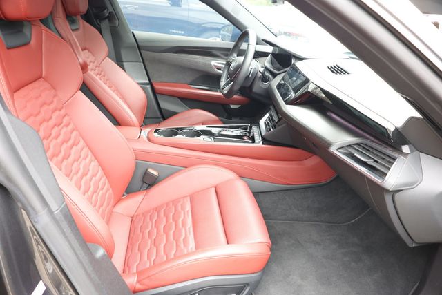 2022 Audi e-tron GT Prestige quattro - 22939880 - 23