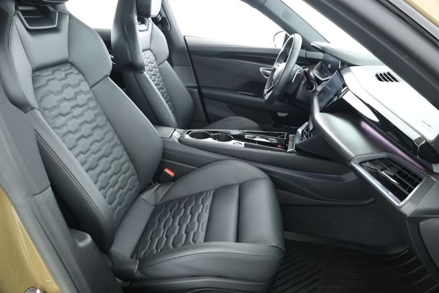 2022 Audi e-tron GT Prestige quattro w/ Performance Package & Full Leather Interior - 22932597 - 22
