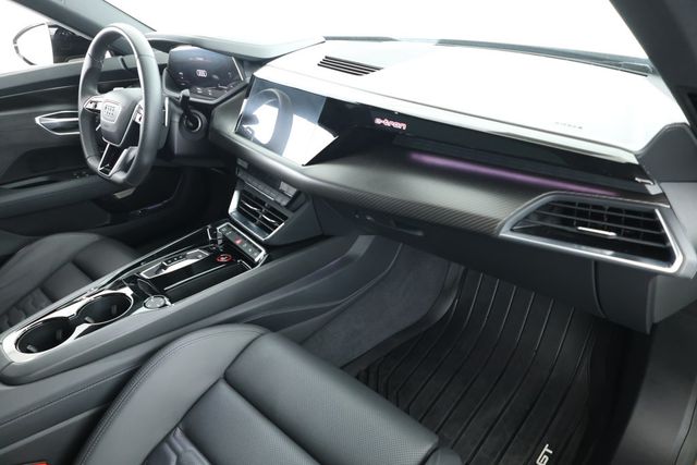 2022 Audi e-tron GT Prestige quattro w/ Performance Package & Full Leather Interior - 22932597 - 23