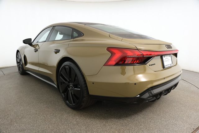 2022 Audi e-tron GT Prestige quattro w/ Performance Package & Full Leather Interior - 22932597 - 5