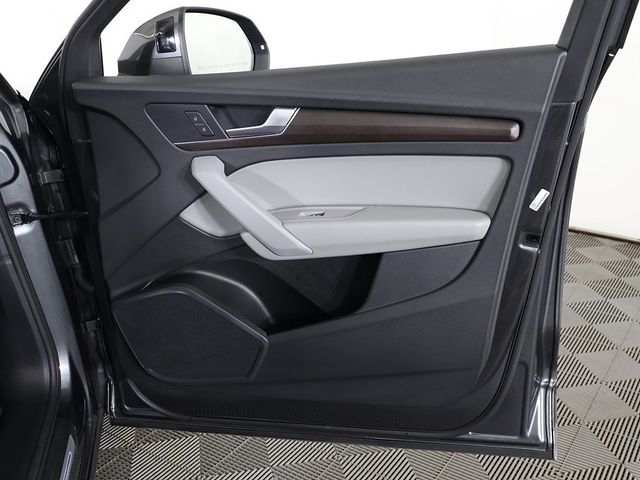 2022 Audi Q5 S line Premium 45 TFSI quattro - 22898291 - 24