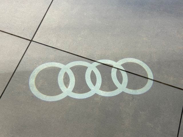 2022 Audi Q5 S line Premium Plus 55 TFSI e quattro - 22934316 - 19