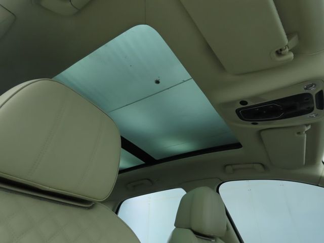 2022 Bentley Bentayga V8 AWD - 22936219 - 18