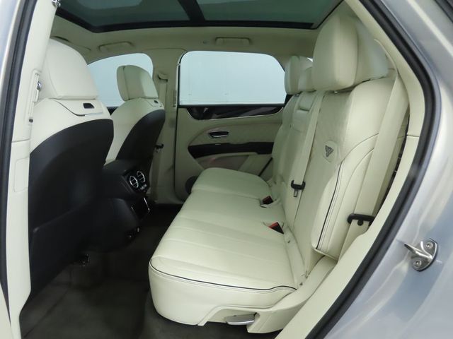 2022 Bentley Bentayga V8 AWD - 22936219 - 21