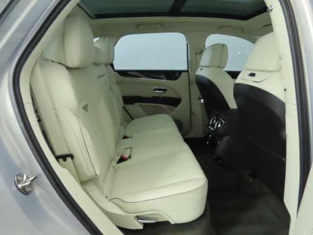 2022 Bentley Bentayga V8 AWD - 22936219 - 22