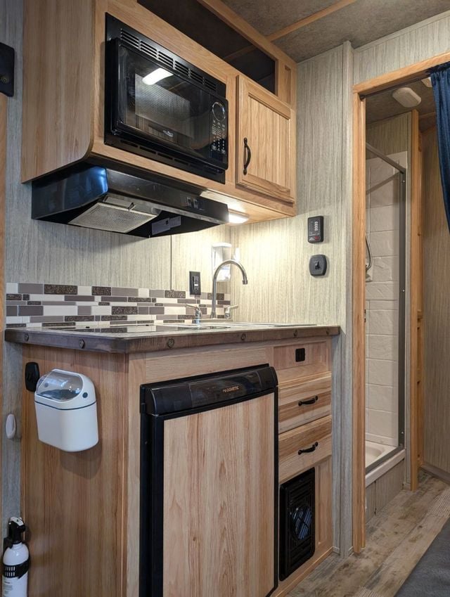 2022 Bison QuickDraw 3 Horse Living Quarters  - 22921400 - 10