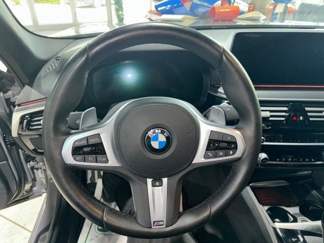 2022 BMW 5 Series 530i Sedan - 22410888 - 18