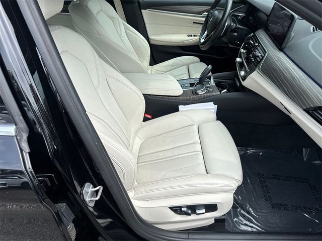 2022 BMW 5 Series 530i Sedan - 22831053 - 12
