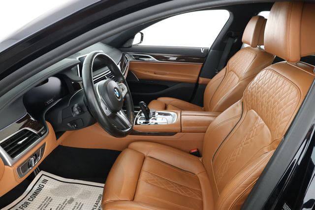 2022 BMW 7 Series 740i xDrive with M Sport, Premium & Driving Assistance Pro Pkgs - 22916654 - 19