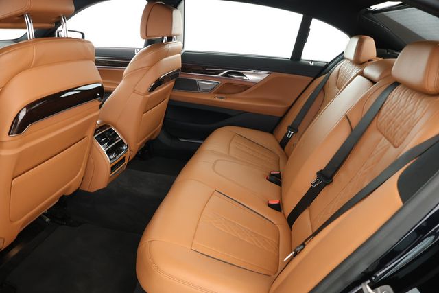 2022 BMW 7 Series 740i xDrive with M Sport, Premium & Driving Assistance Pro Pkgs - 22916654 - 20