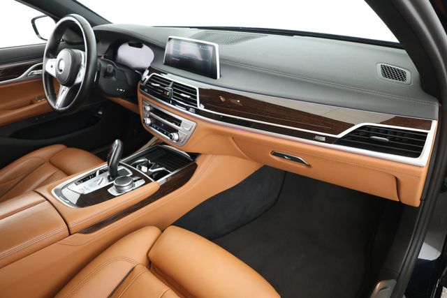 2022 BMW 7 Series 740i xDrive with M Sport, Premium & Driving Assistance Pro Pkgs - 22916654 - 24