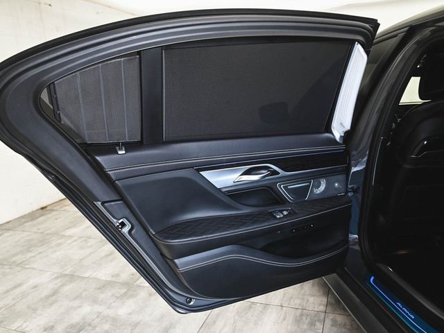 2022 BMW 7 Series ALPINA B7 xDrive - 22915688 - 10