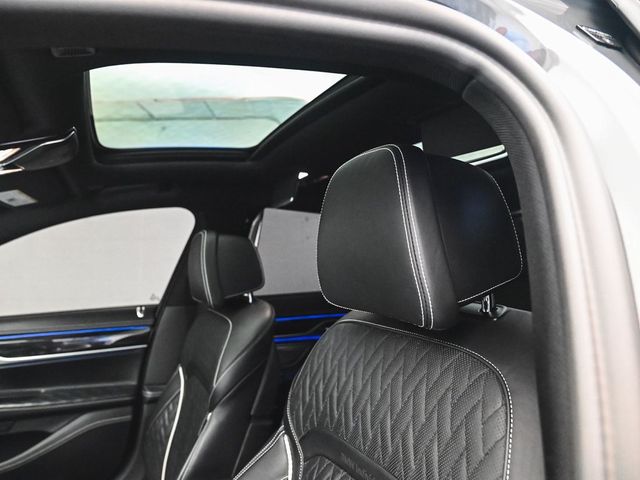 2022 BMW 7 Series ALPINA B7 xDrive - 22915688 - 38
