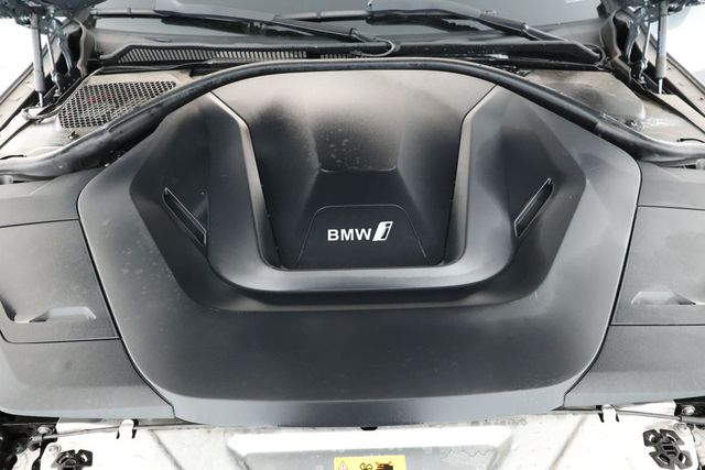 2022 BMW i4 eDrive40 Gran Coupe with Premium Package & 19'' Wheels - 22925934 - 24