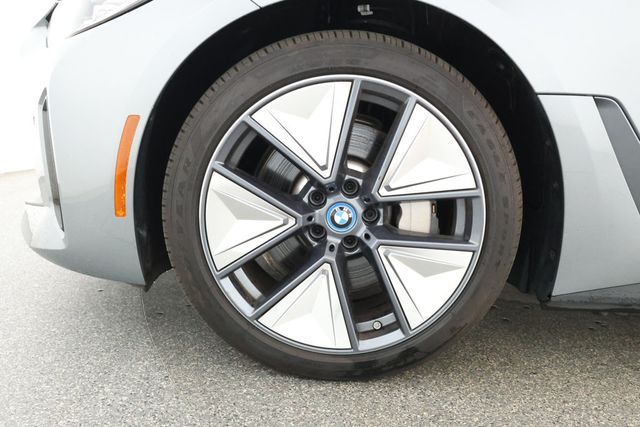 2022 BMW i4 eDrive40 Gran Coupe with Premium Package & 19'' Wheels - 22925934 - 6