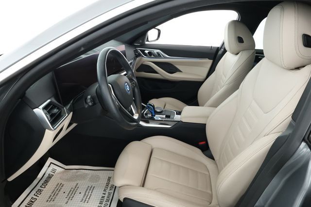 2022 BMW i4 eDrive40 Gran Coupe w/ Vernasca Leather, Premium Pkg & h/k Sound - 22913044 - 19