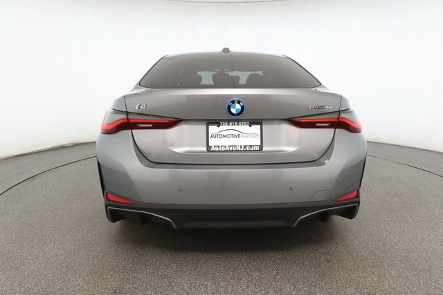 2022 BMW i4 eDrive40 Gran Coupe w/ Vernasca Leather, Premium Pkg & h/k Sound - 22913044 - 4