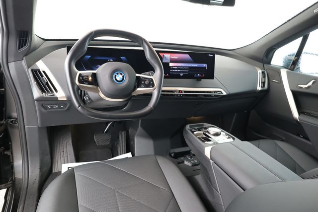 2022 BMW iX xDrive50 SAV with Convenience & Dynamic Handling Packages - 22846044 - 11