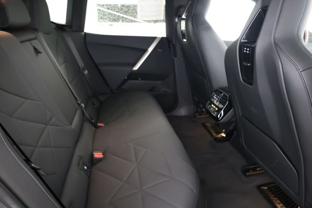 2022 BMW iX xDrive50 SAV with Convenience & Dynamic Handling Packages - 22846044 - 22
