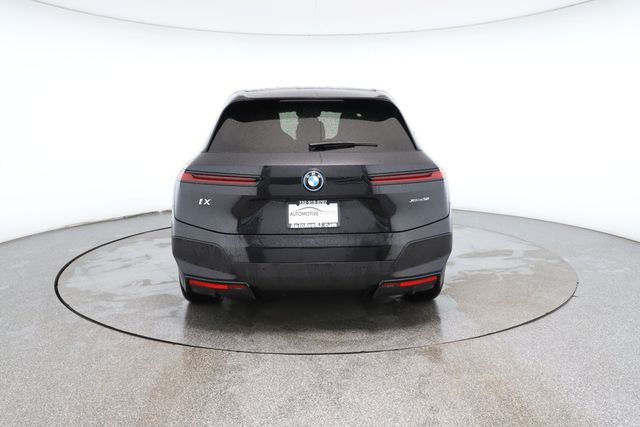 2022 BMW iX xDrive50 SAV with Convenience & Dynamic Handling Packages - 22846044 - 3